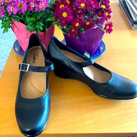 New! Wedge Mary Janes from VonMaur!